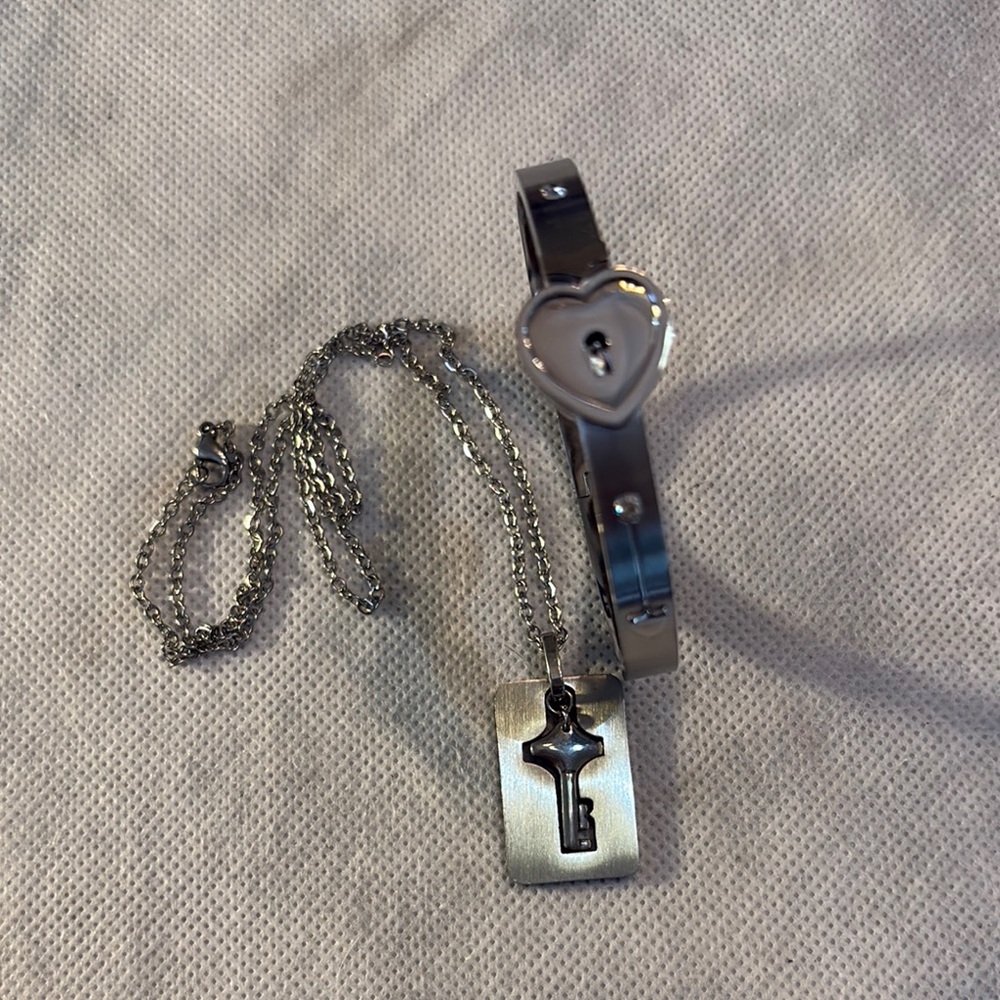 2-Pc Set, Key cut out tag & heart Lock stainless steel Bracelet Necklace